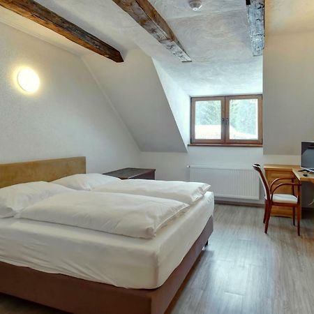 Zamecka Fortovna Obora - Forester House Kaznejov Eksteriør billede