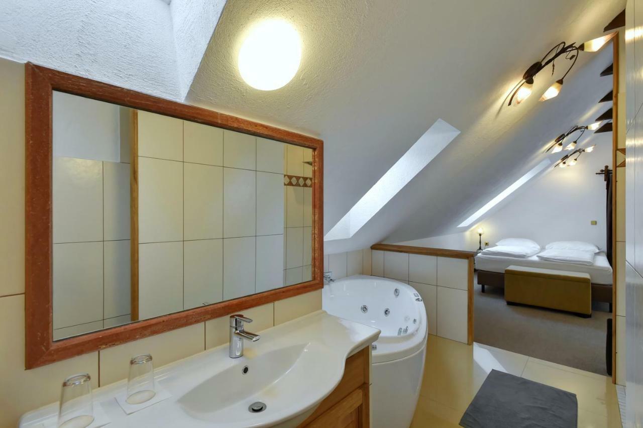 Zamecka Fortovna Obora - Forester House Kaznejov Eksteriør billede